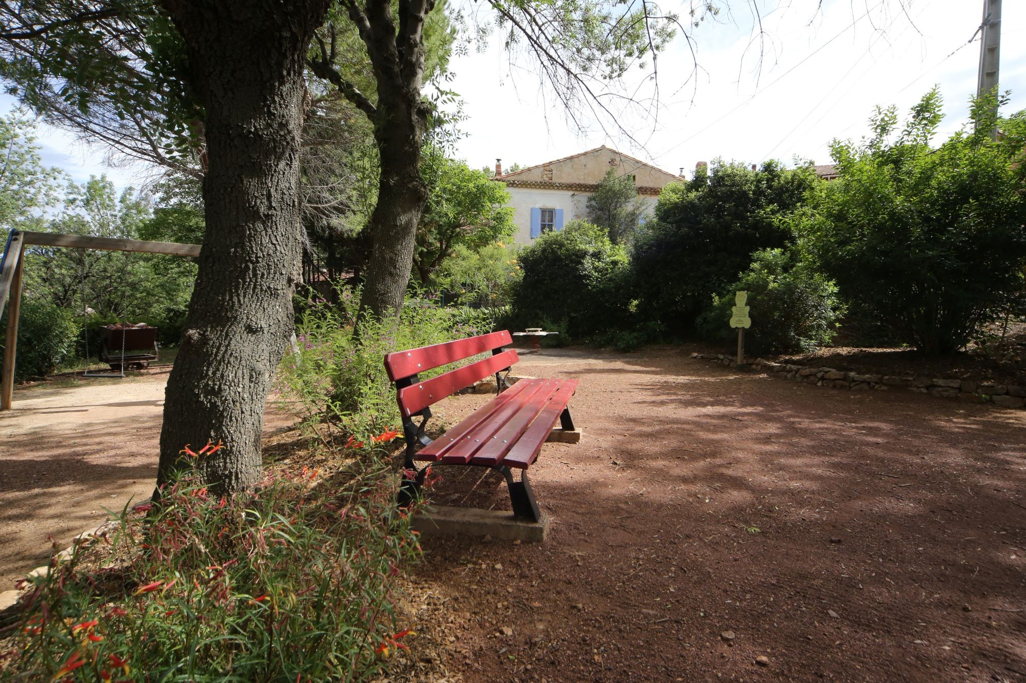 le square de la fontaine